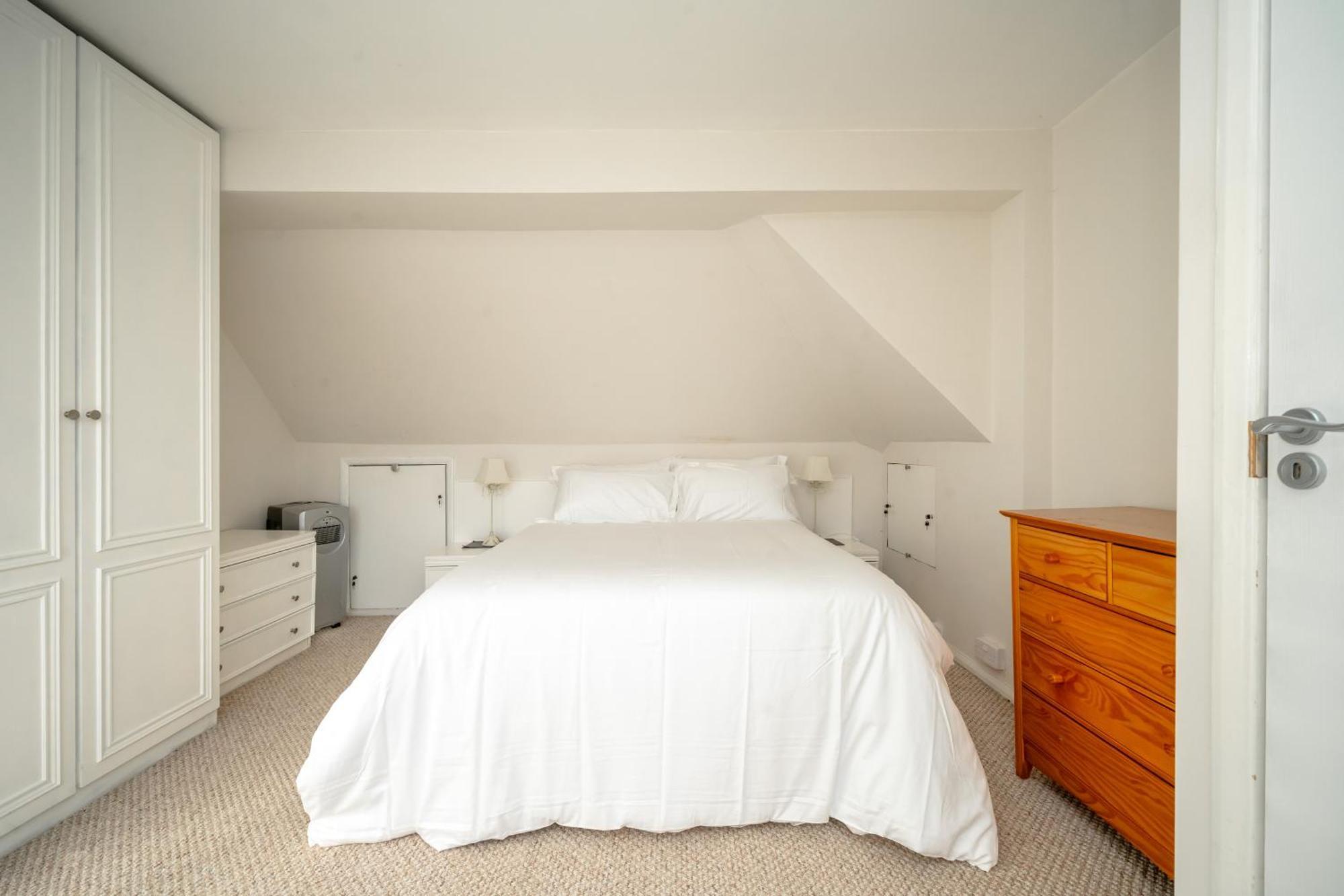 London & Forest Loughton  Luaran gambar