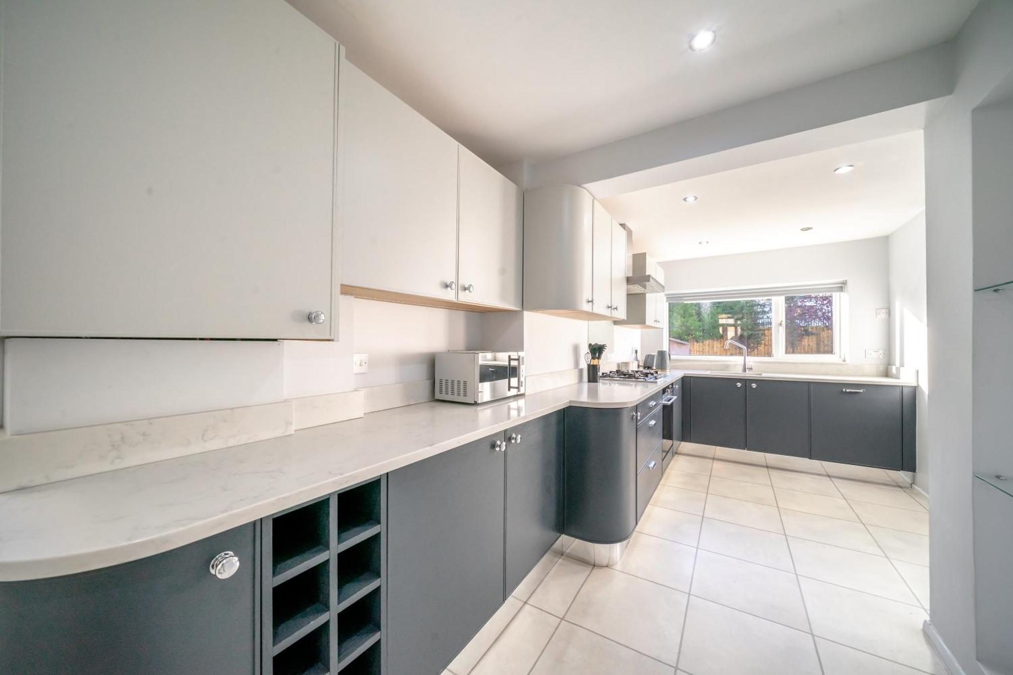 London & Forest Loughton  Luaran gambar