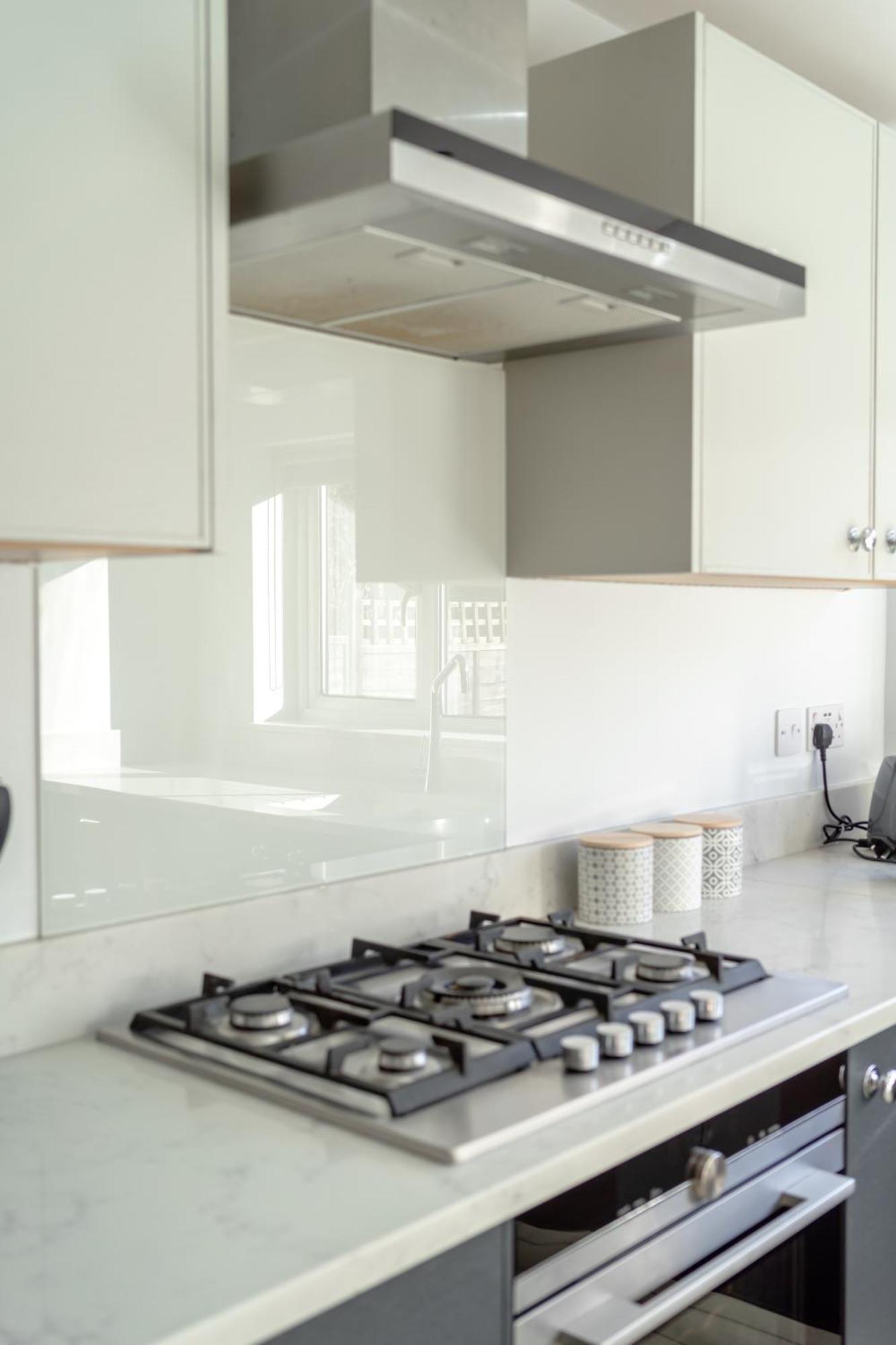 London & Forest Loughton  Luaran gambar