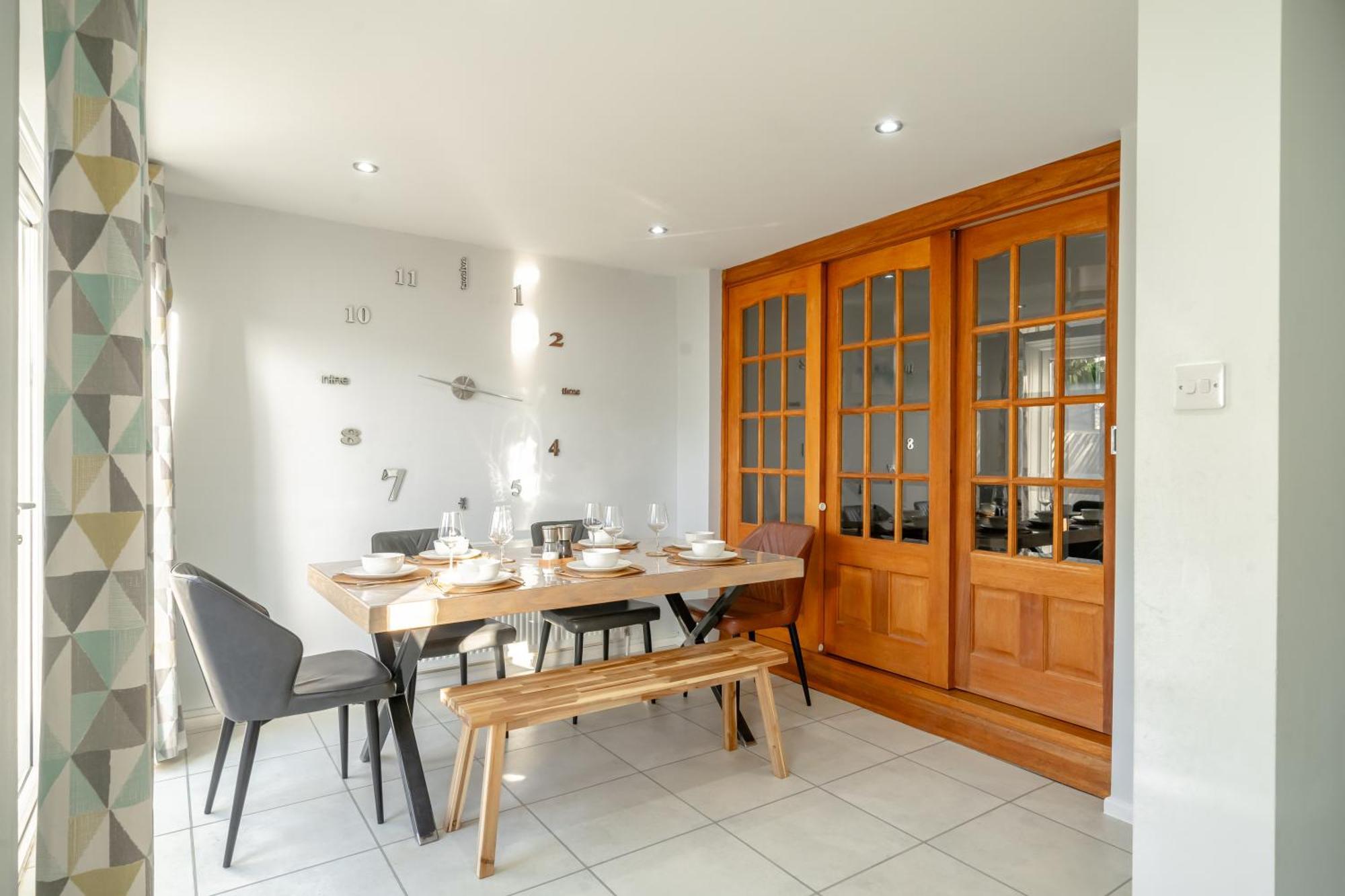 London & Forest Loughton  Luaran gambar